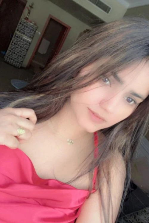 Maira – Pakistani escort in Karāchi — 8 / 12