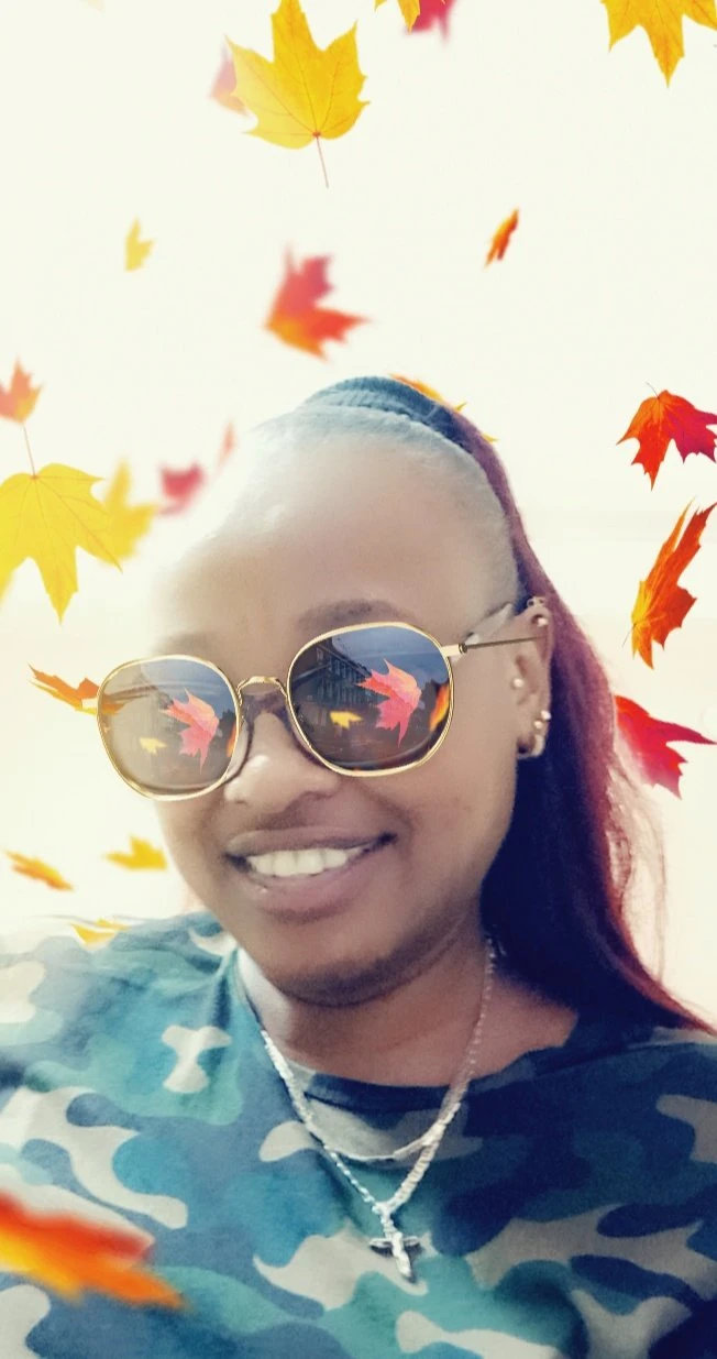 Liz – Kenyan escort in New Delhi — 1 / 2