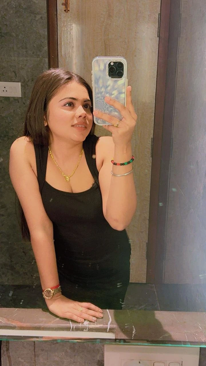 Reena Escorts – Indian escort in Hyderabad — 3 / 14