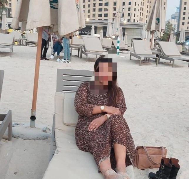 Khushi Real Meet N Cam service – Indian escort in New Delhi — 4 / 6
