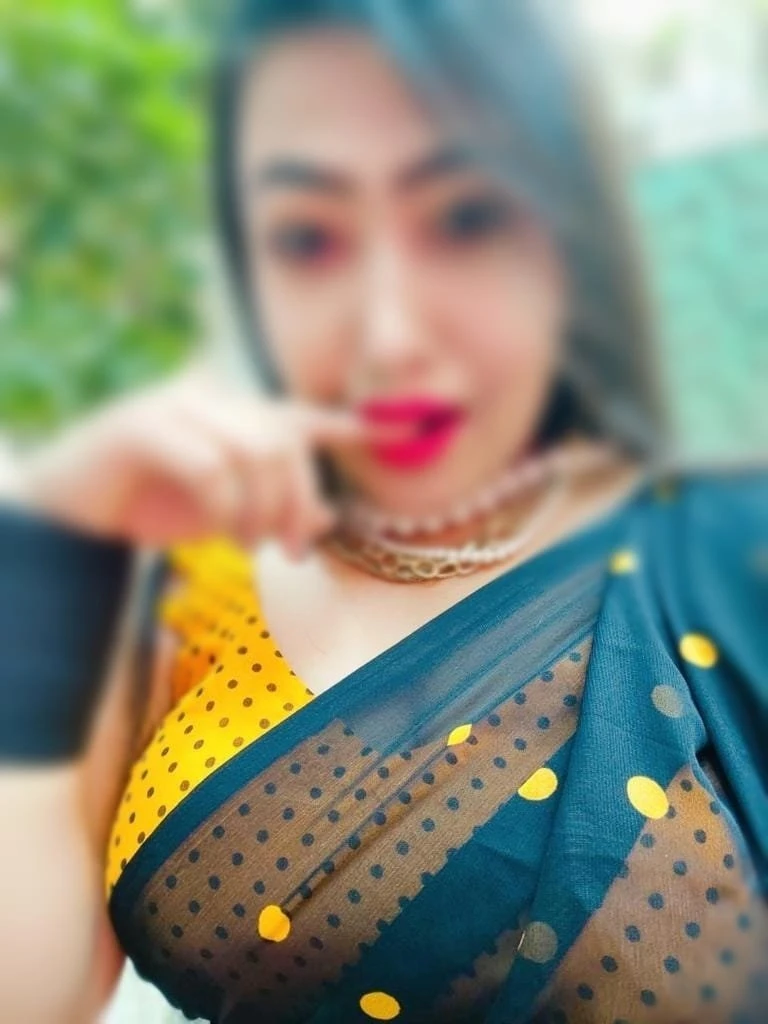 I'm Hot Girl In Saree Here To Make U Wet – Indian escort in Chennai — 2 / 6