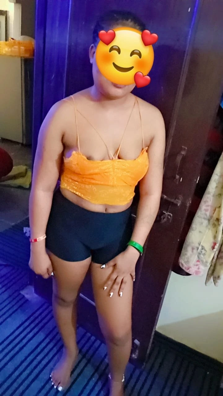 Meet juicy Malaika/sweet Deepthroat – Burundian escort in New Delhi — 6 / 7