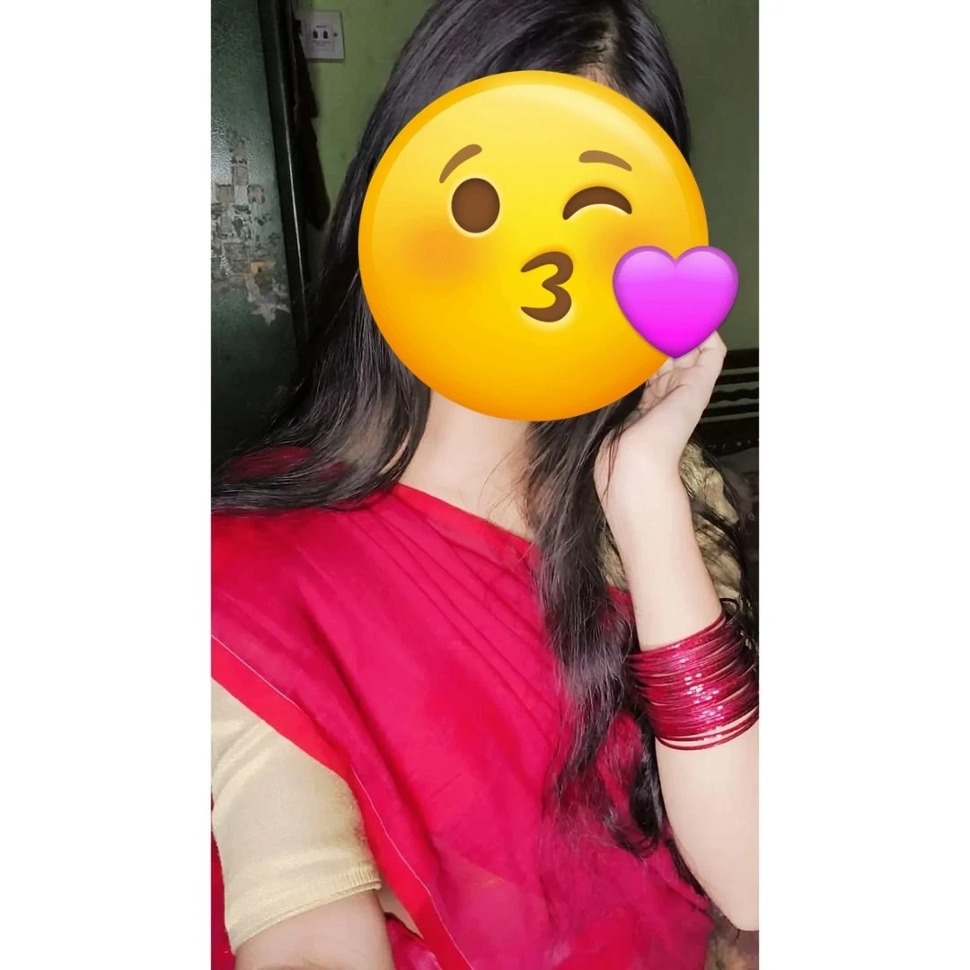 cam"show sex chet – Indian escort in Noida — 2 / 5