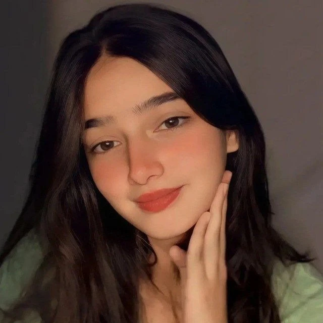Neha Singh – Austrian escort in Hyderabad — 4 / 7
