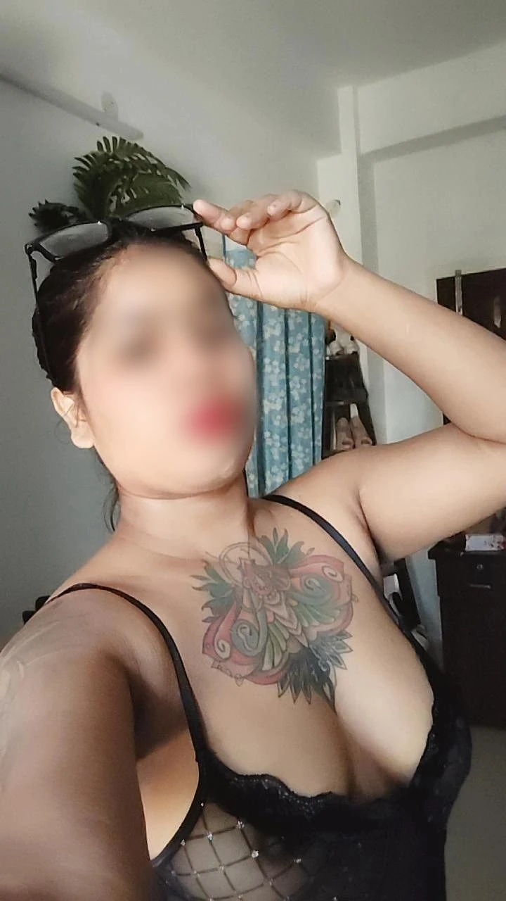 Nisha Chetry Real meet Gf Exp – Indian escort in Guwahati — 23 / 31