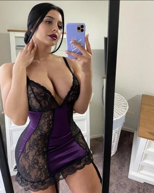 Maddy – Romanian escort in Malta — 2 / 4