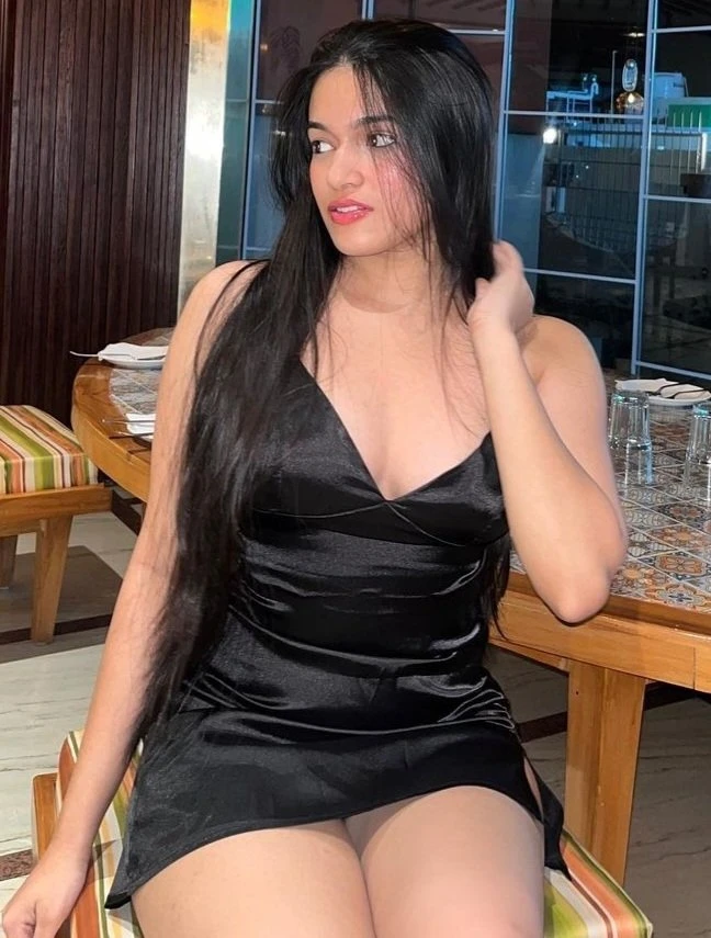 Taniya [( Cam Show & Real Meet )] – Indian escort in Mumbai — 3 / 5