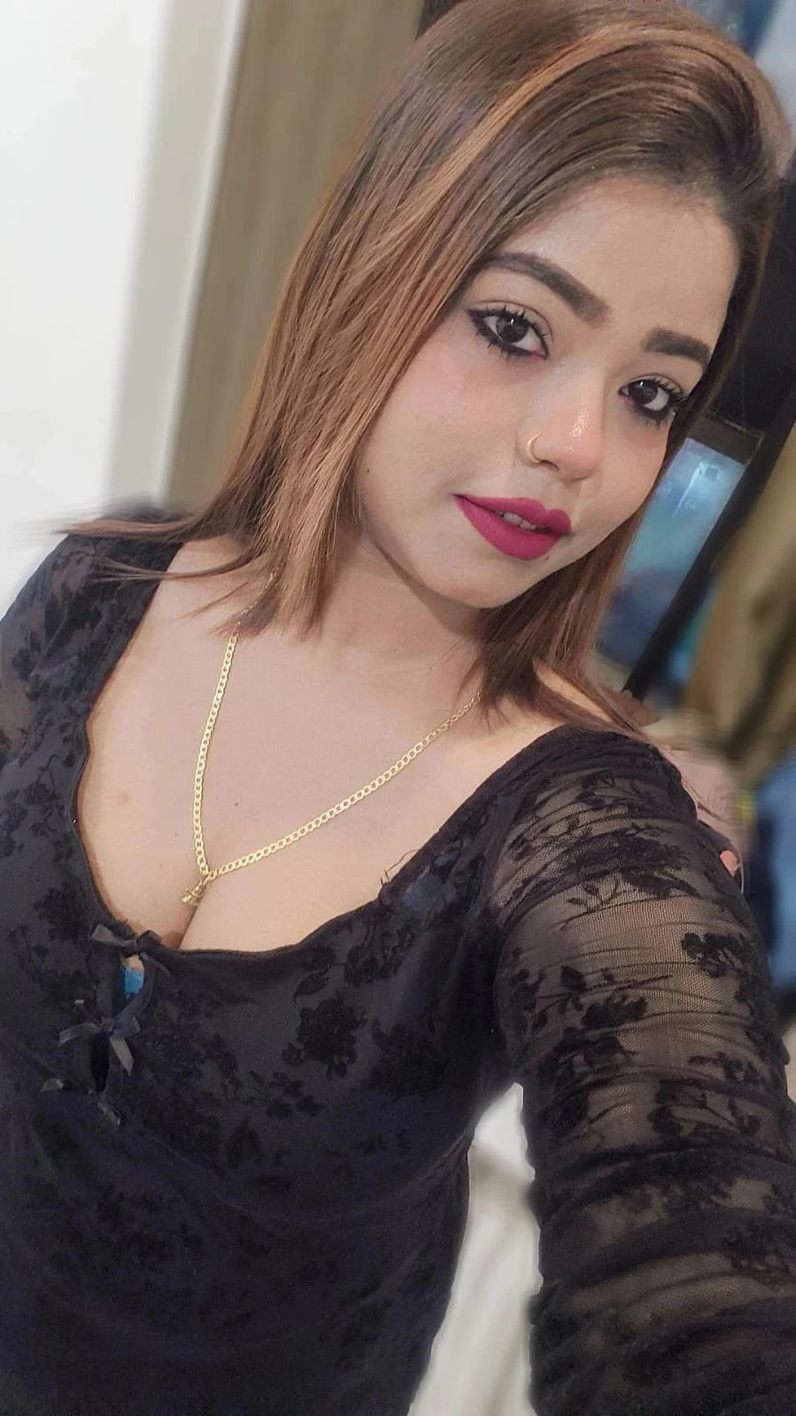 Monalisa in Town With GFE Experience – Indian escort in Mumbai — 7 / 13
