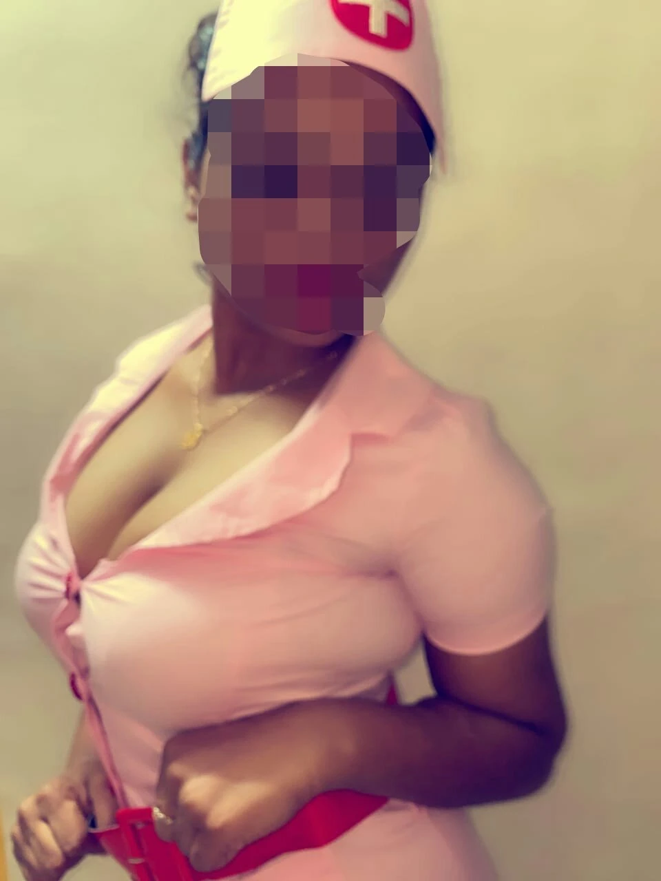 SexyShreya-CAM & Real meets – Indian escort in Mumbai — 4 / 10
