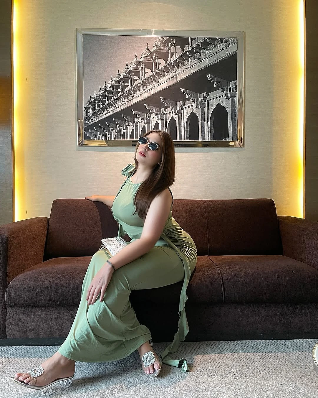 Tanvi – Indian escort in Kolkata — 1 / 6