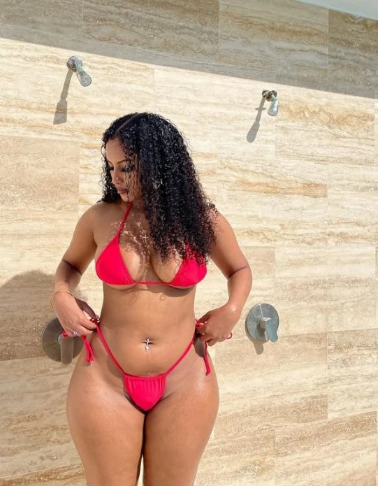 Sexy African Girl ( 93663 // 49551 ) – South African escort in Noida — 3 / 4