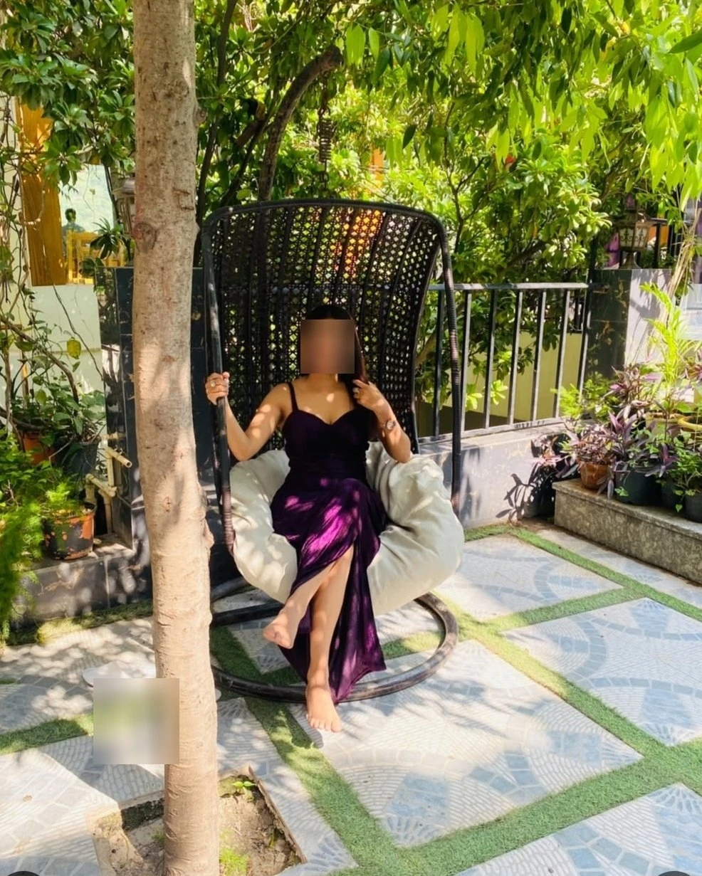Soha- Making Moments Special – Indian escort in Mumbai — 1 / 7