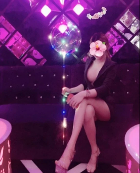 Mi Mi – Vietnamese escort in Hanoi — 3 / 5