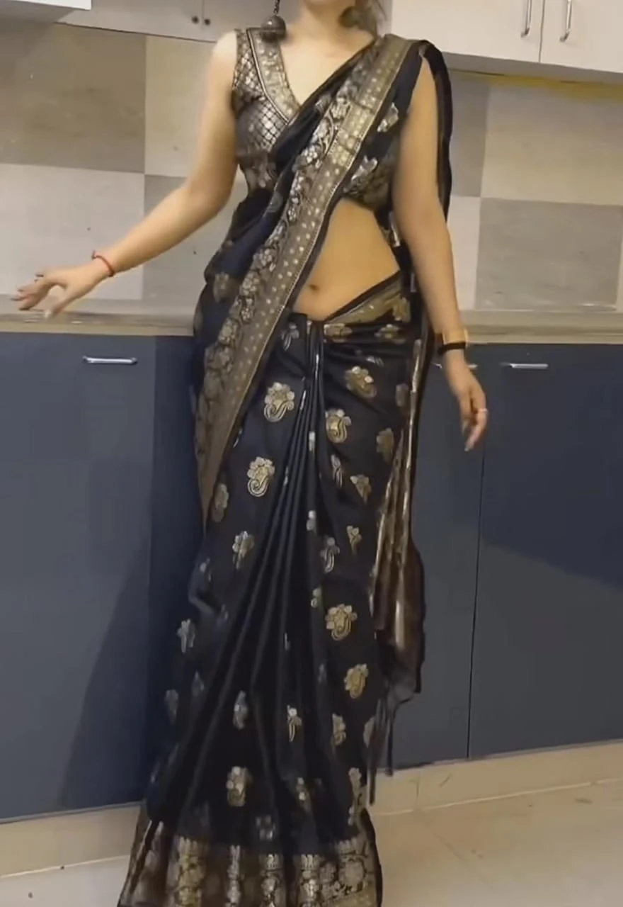 Pallavi for Real Meet and Cam – Indian escort in Pune — 2 / 5