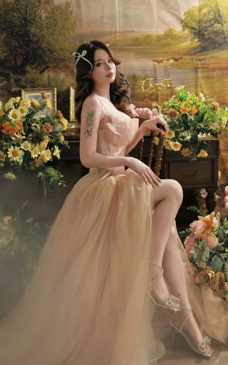 Tini – Vietnamese escort in Ho Chi Minh City — 9 / 12