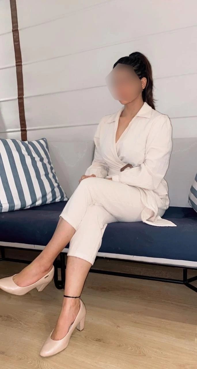 Real Independent – Indian escort in Hyderabad — 1 / 9