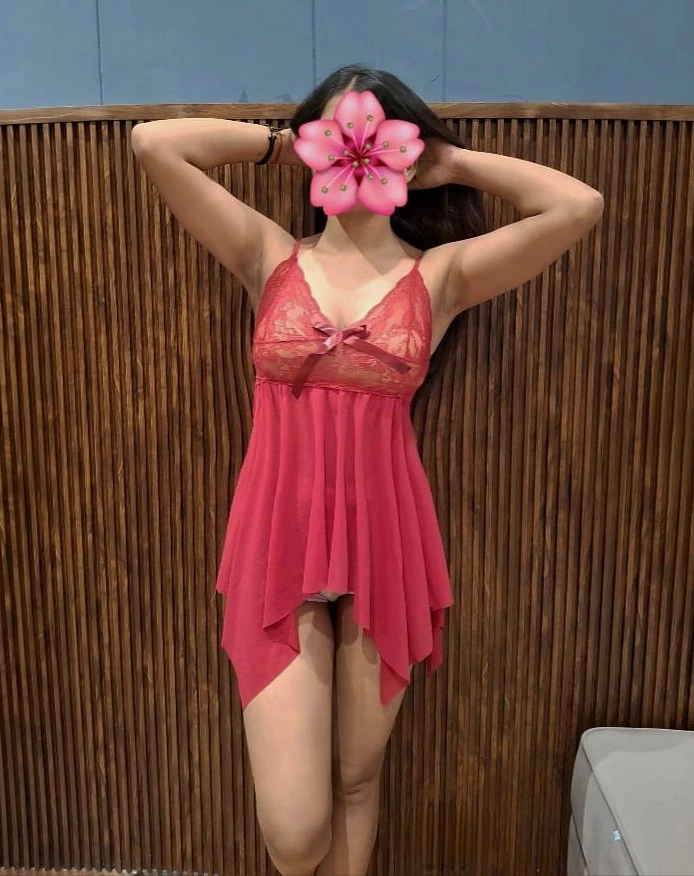 Komal {Cam & Real Meet} – Indian escort in New Delhi — 8 / 11
