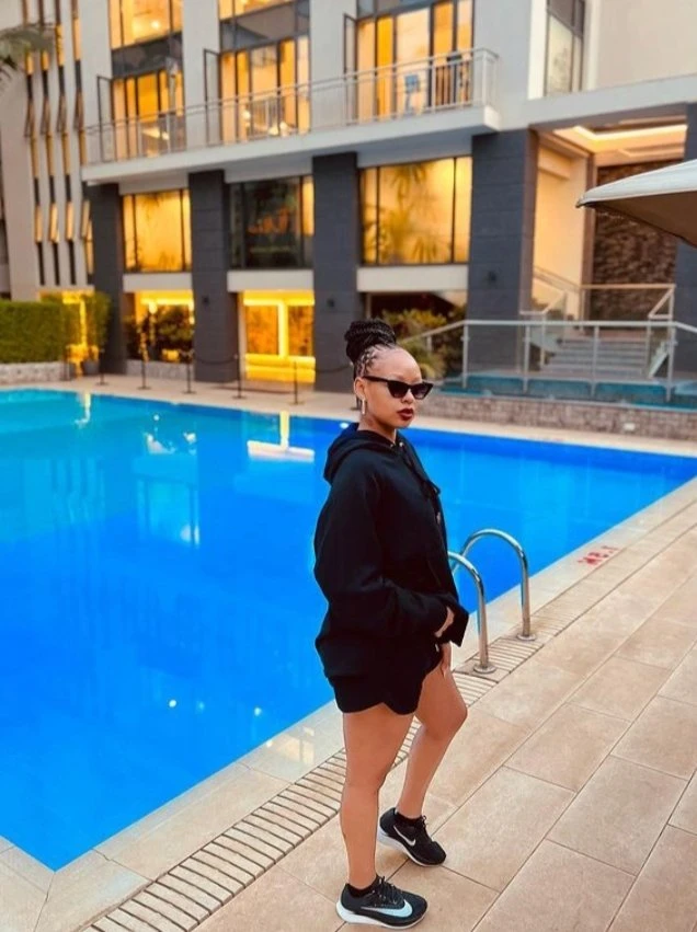 Ayaana – Ethiopian escort in New Delhi — 2 / 9