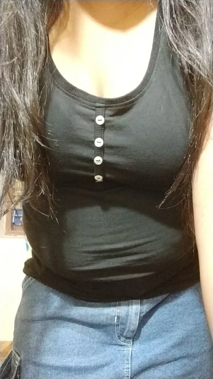 Nimisha Nimmi – Indian escort in Kochi — 8 / 17