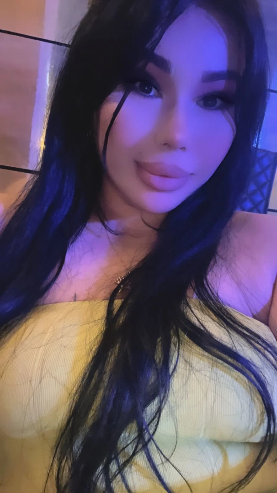 Farah Vip Model Available in Delhi 5* – Indian escort in Noida — 3 / 4