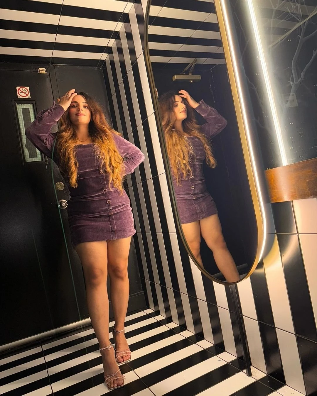 Vedika Escorts Service – Indian escort in Hyderabad — 2 / 3