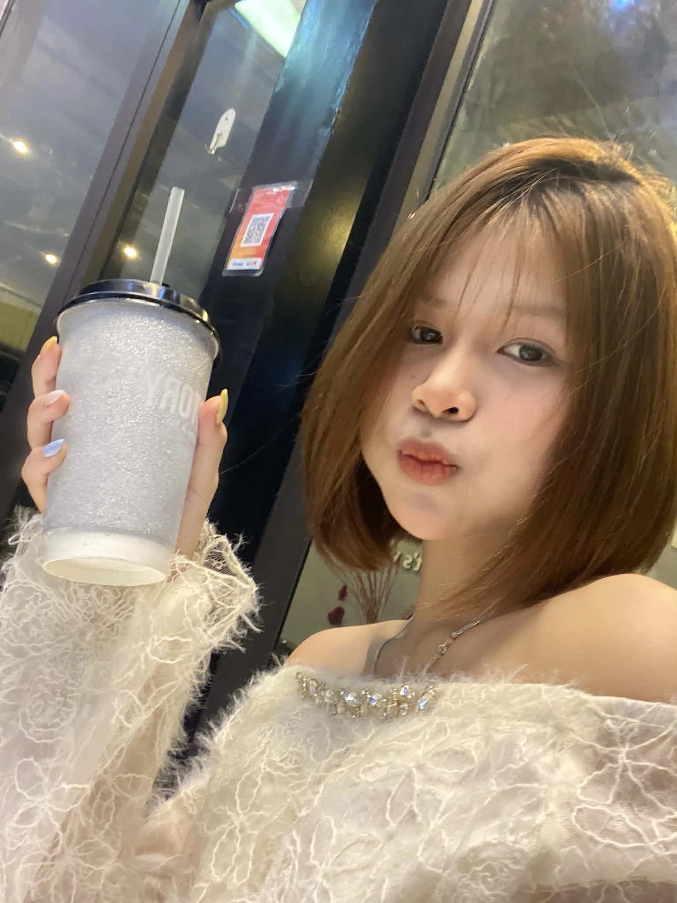 Ravenna – South Korean escort in Mumbai — 5 / 6