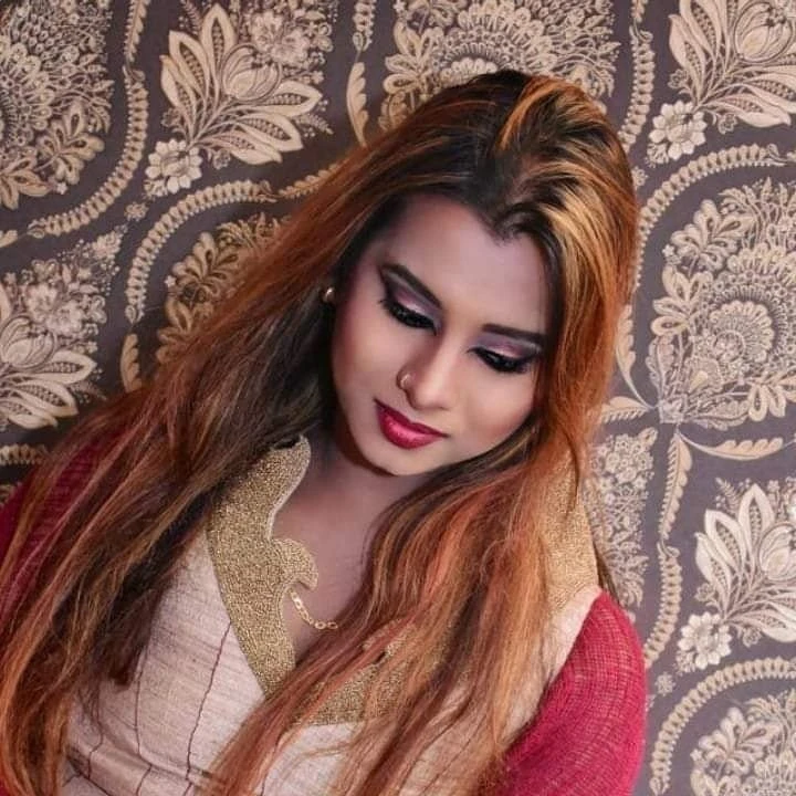 Cam Girl Shreya – Indian escort in New Delhi — 4 / 5