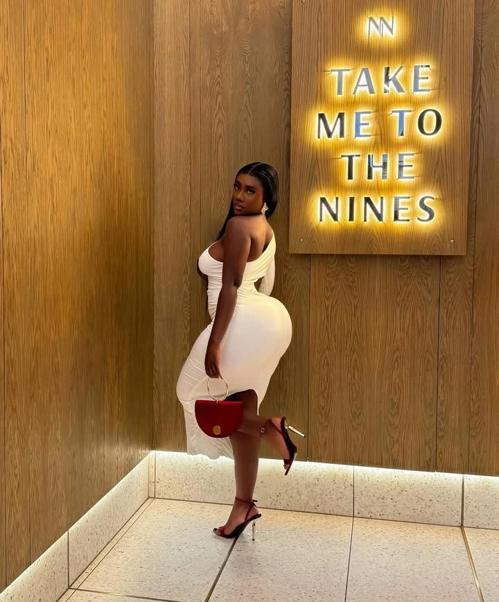 June – Rwandan escort in Erbil — 2 / 5