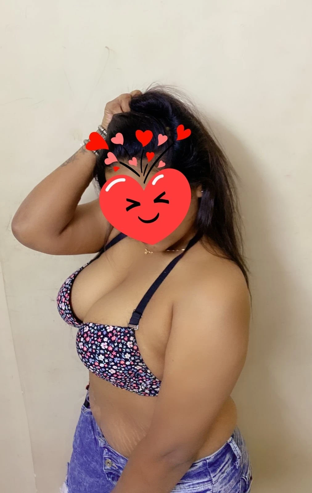Sambhavna Real Fun18 – Indian escort in Mumbai — 2 / 8