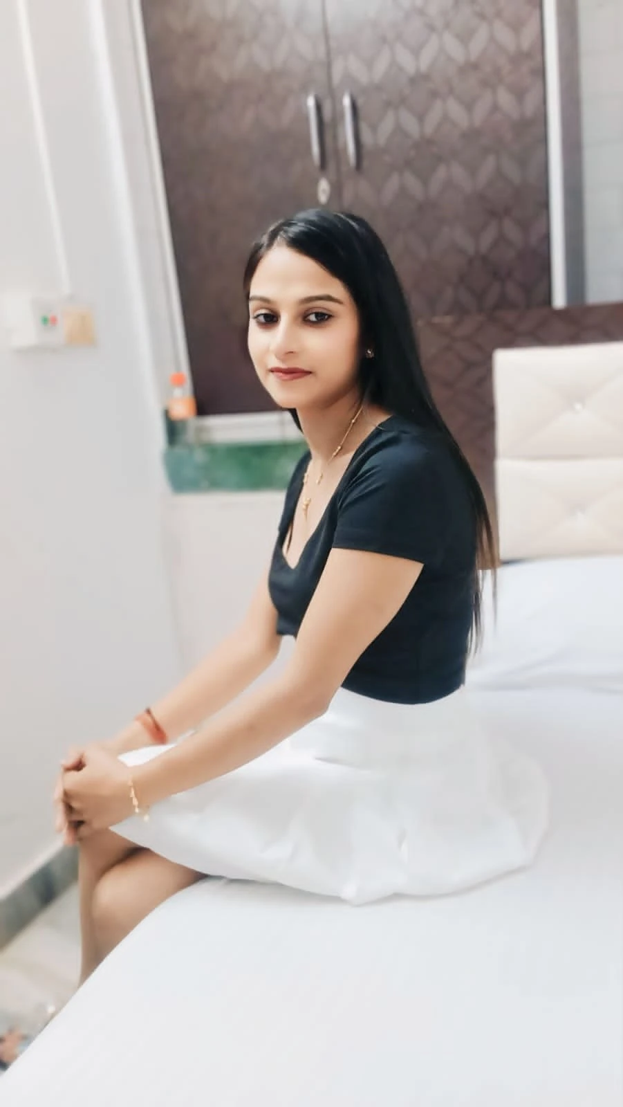 Mampi High Profile Genuine Service – Indian escort in Kolkata — 4 / 5