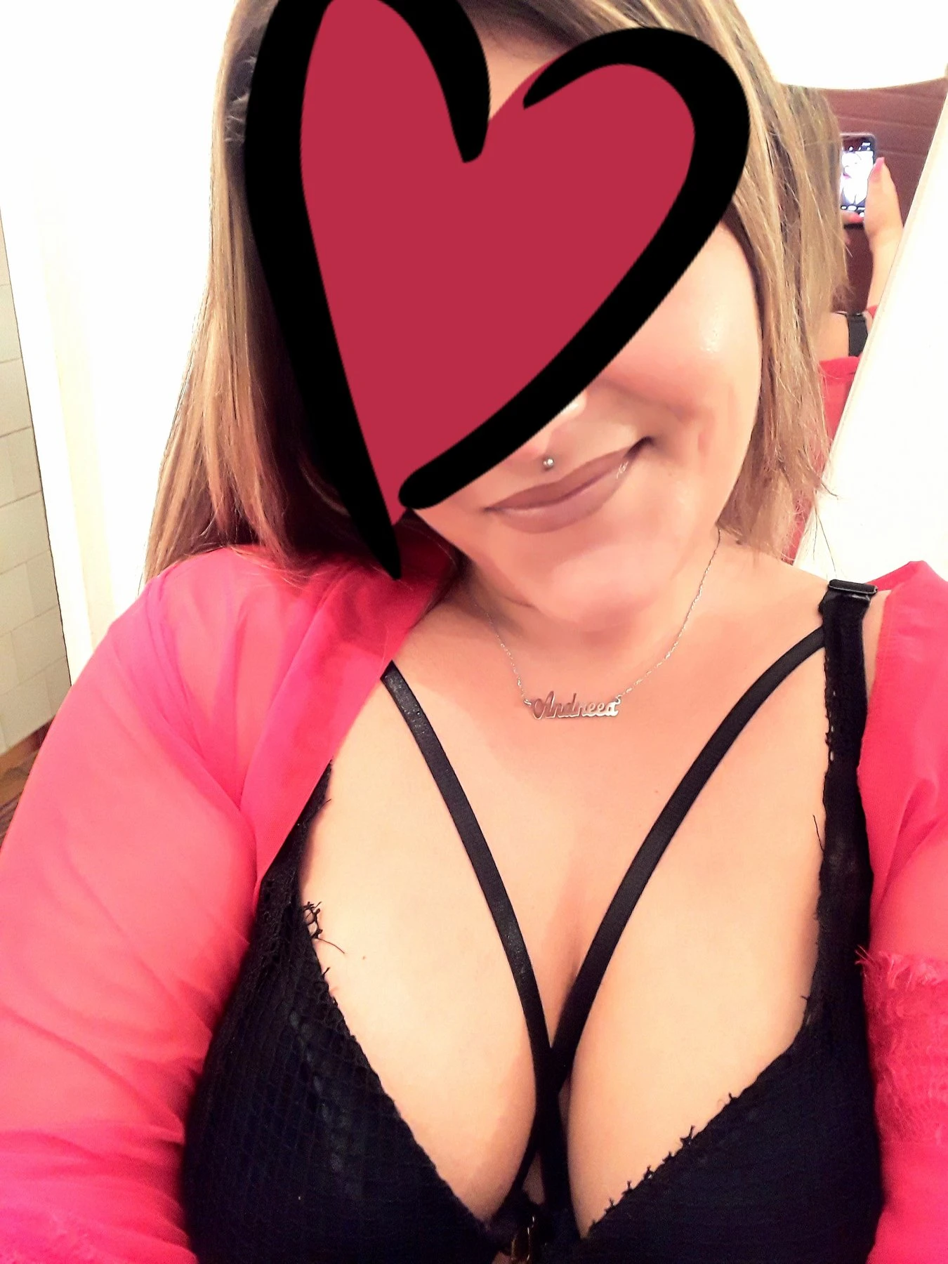 Amyra – Romanian escort in Bucharest — 2 / 5