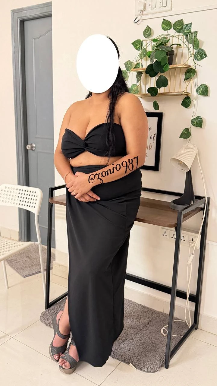 Zoni0987 – Indian escort in Hyderabad — 9 / 11