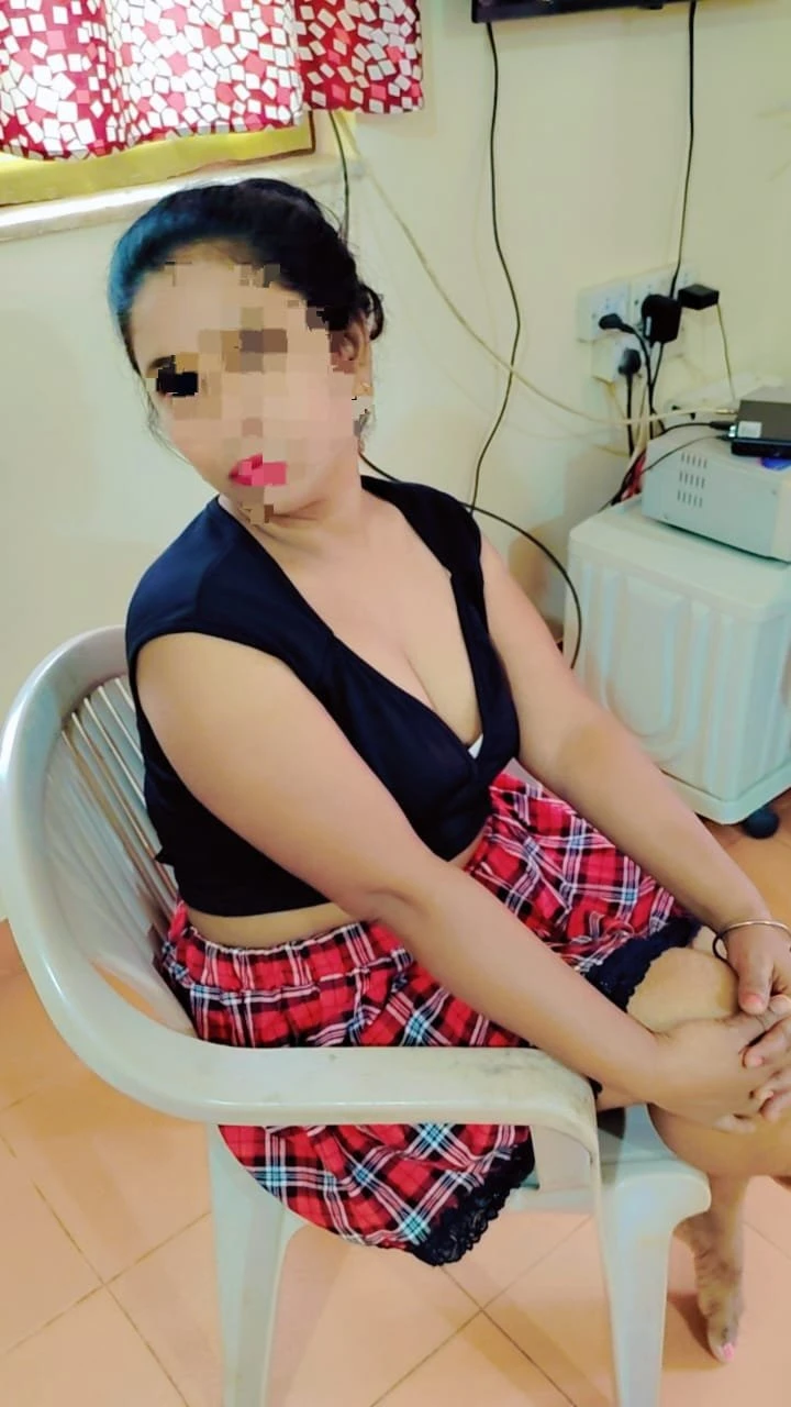 Squiting Queen Ekta – Indian escort in New Delhi — 2 / 6
