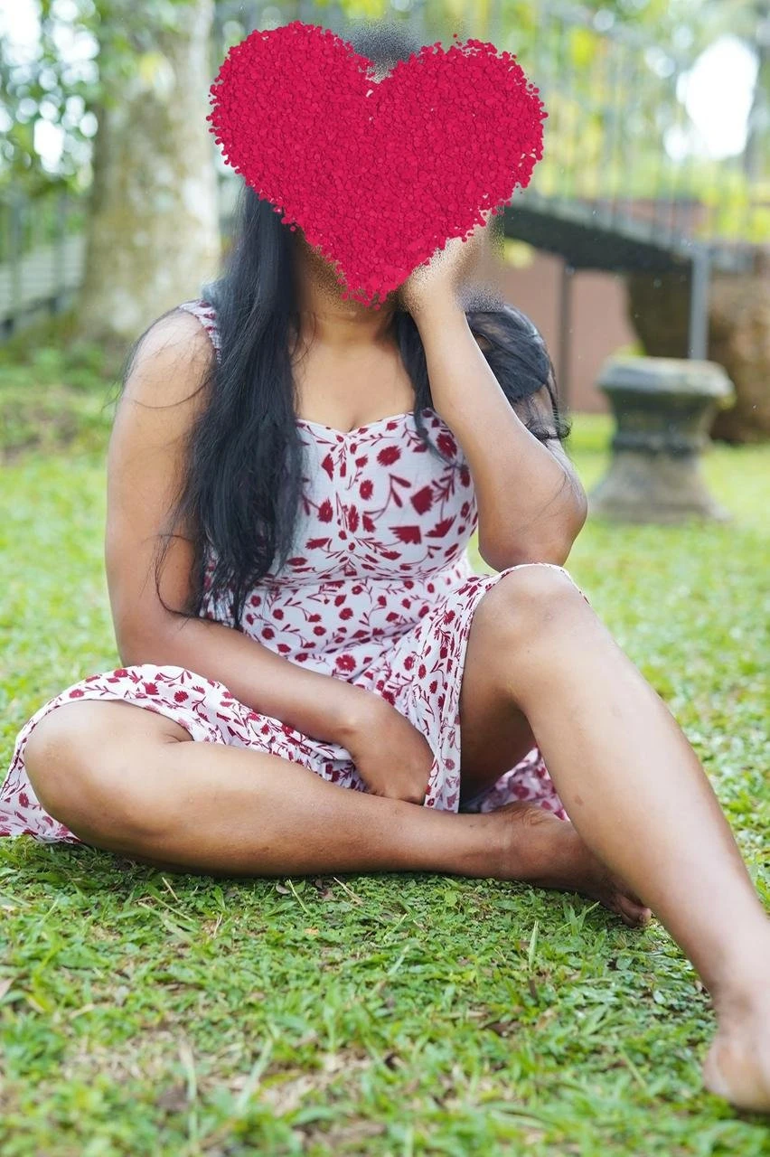 Tharindi Slim Sexy Hygienic Girl – Sri Lankan escort in Colombo — 7 / 8