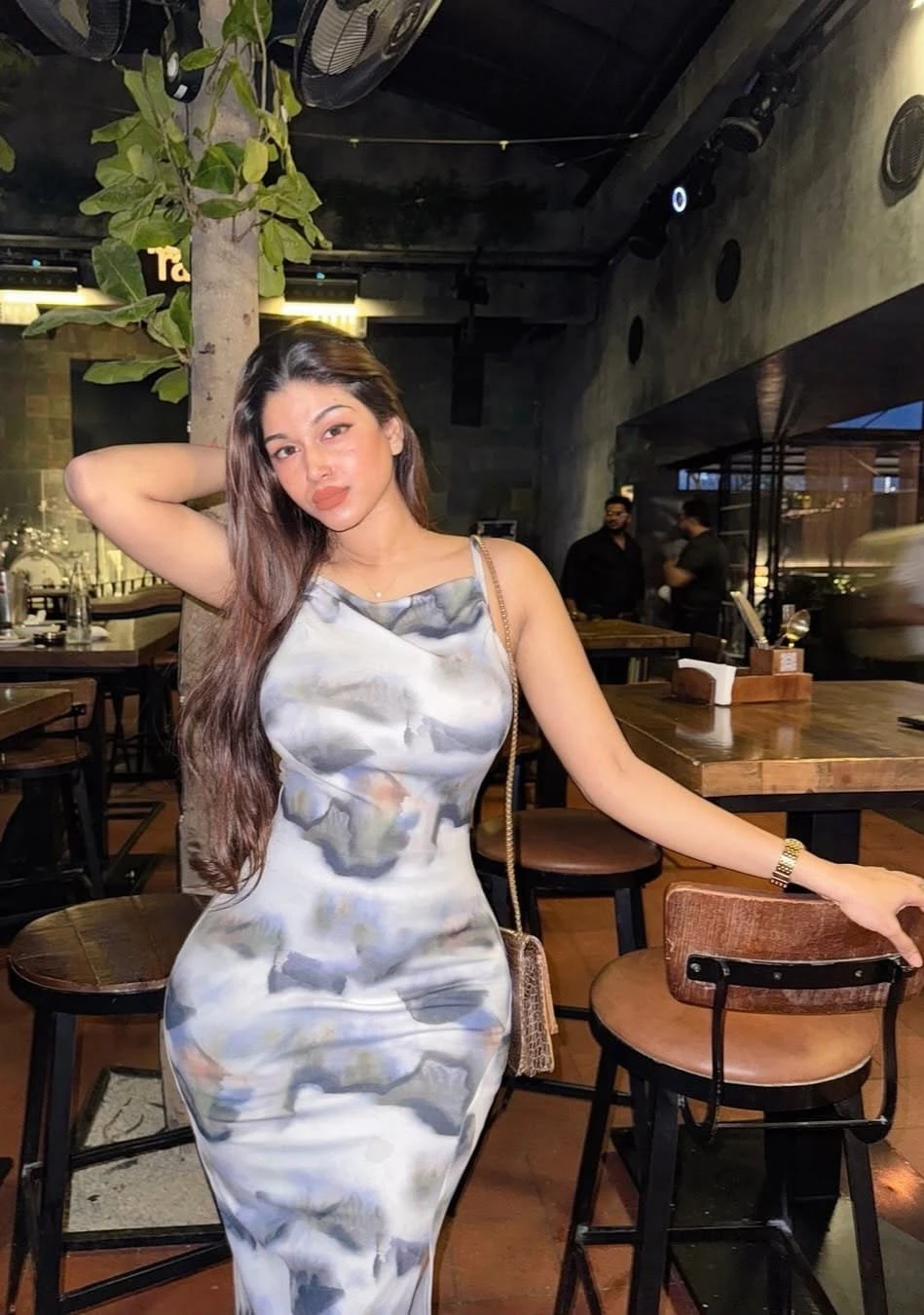 Janvi Gupta – Indian escort in Nashik — 2 / 3