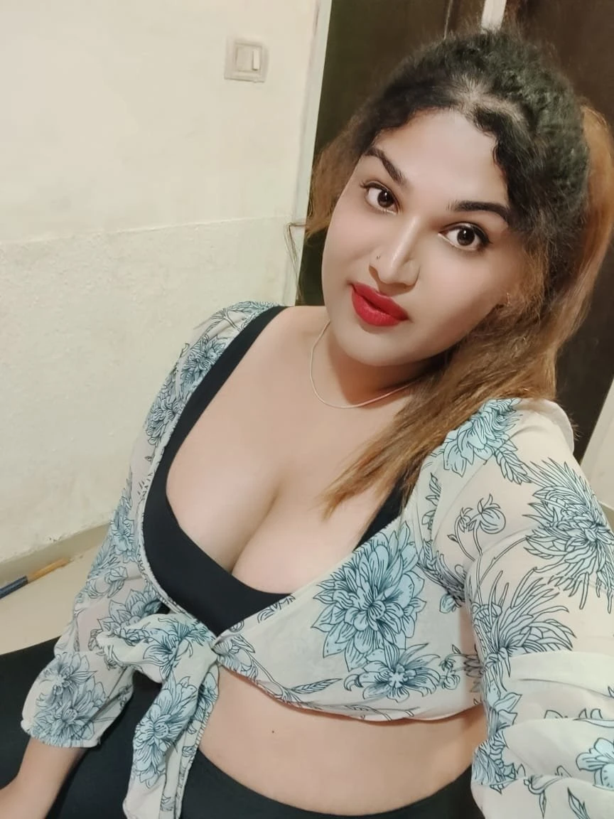 Punjabi Mistress Rihana online sessions – Indian escort in Mumbai — 26 / 30