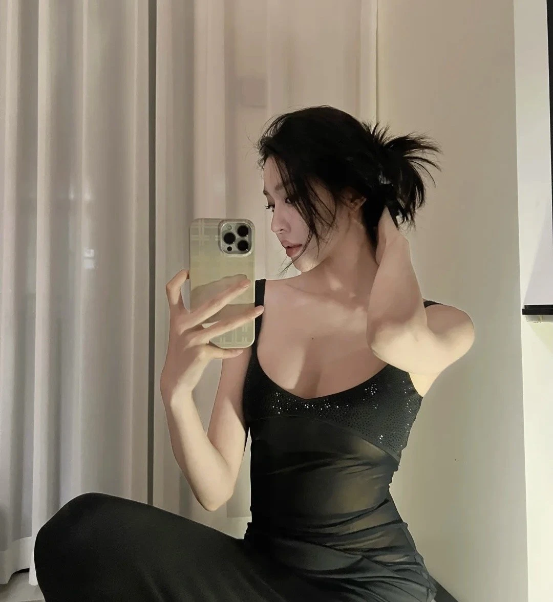 Zara – escort in Mauritius — 4 / 5