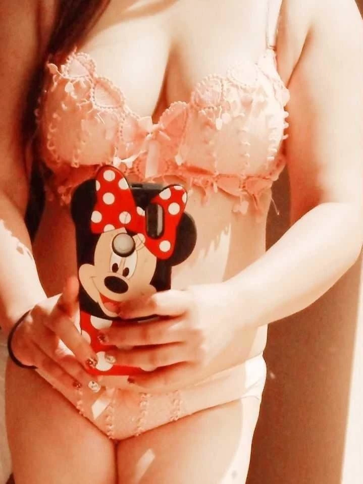 White Chick Chubby priyanshi Independent – Indian escort in Mumbai — 3 / 15
