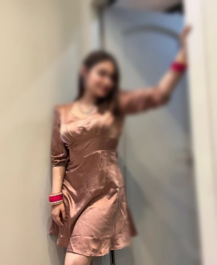 Jiya ꧁༒Cam & Real meet༒꧂ – Indian escort in Mumbai — 3 / 4