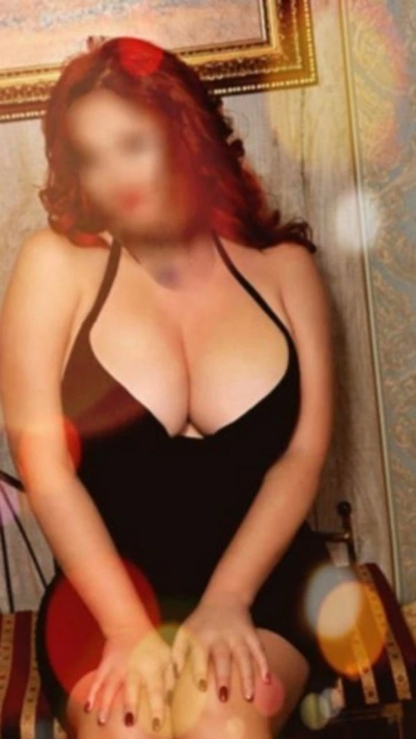 Busty Eva – Russian escort in Colombo — 3 / 4
