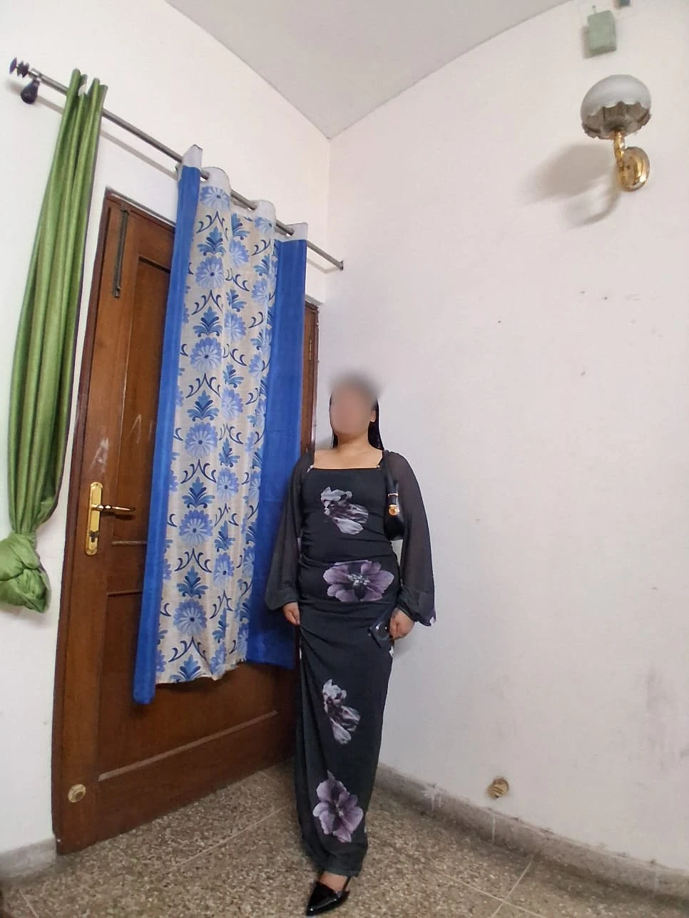 Anjali Sharma – Indian escort in New Delhi — 1 / 4