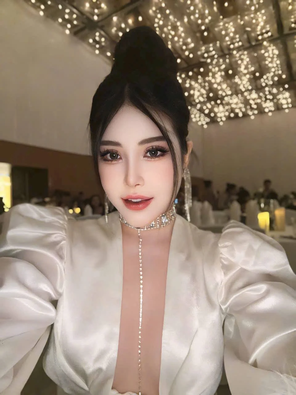 T Iti – Vietnamese escort in Ho Chi Minh City — 11 / 12