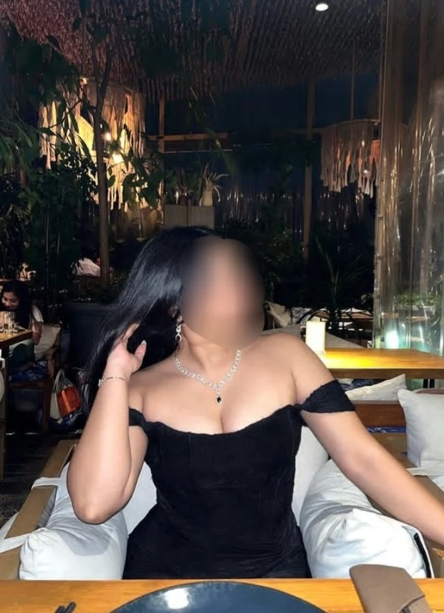 Riya (cam & sex chat and real meet) – Indian escort in Hyderabad — 1 / 2