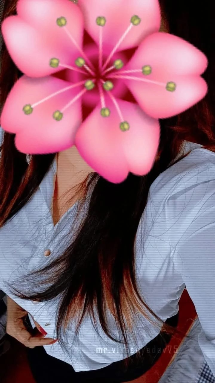 Shehani – Sri Lankan escort in Colombo — 2 / 8