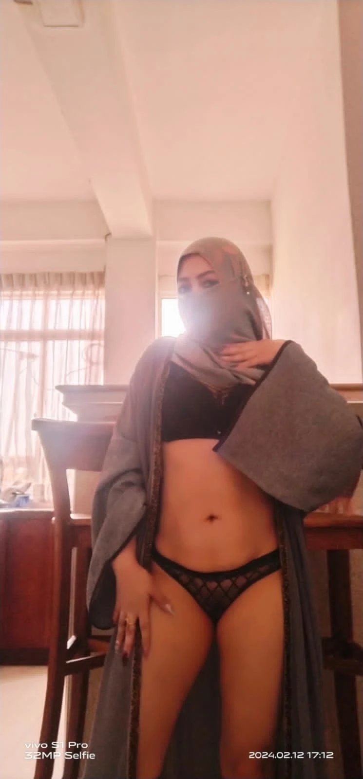 Yasmina – Algerian masseuse in Colombo — 3 / 5