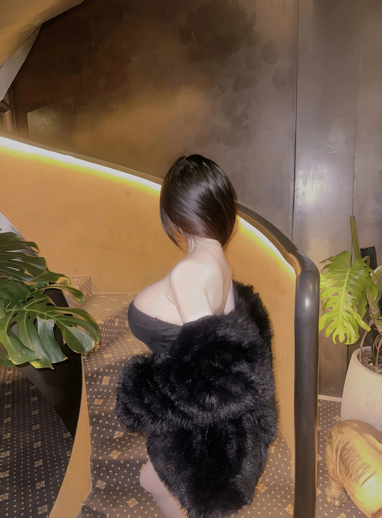 Sammy – Vietnamese escort in Ho Chi Minh City — 26 / 31