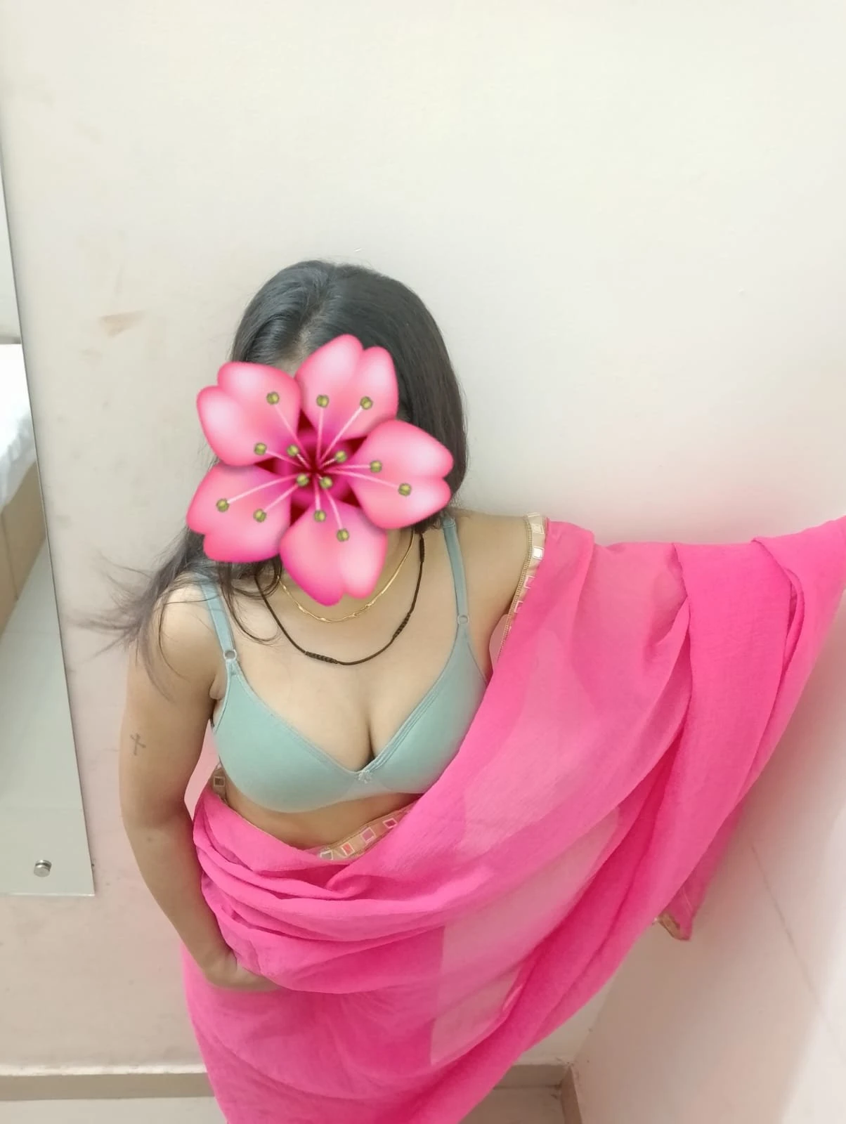 I'm Jessi Alone Girl Cam + Real Meeting – Indian escort in New Delhi — 7 / 16