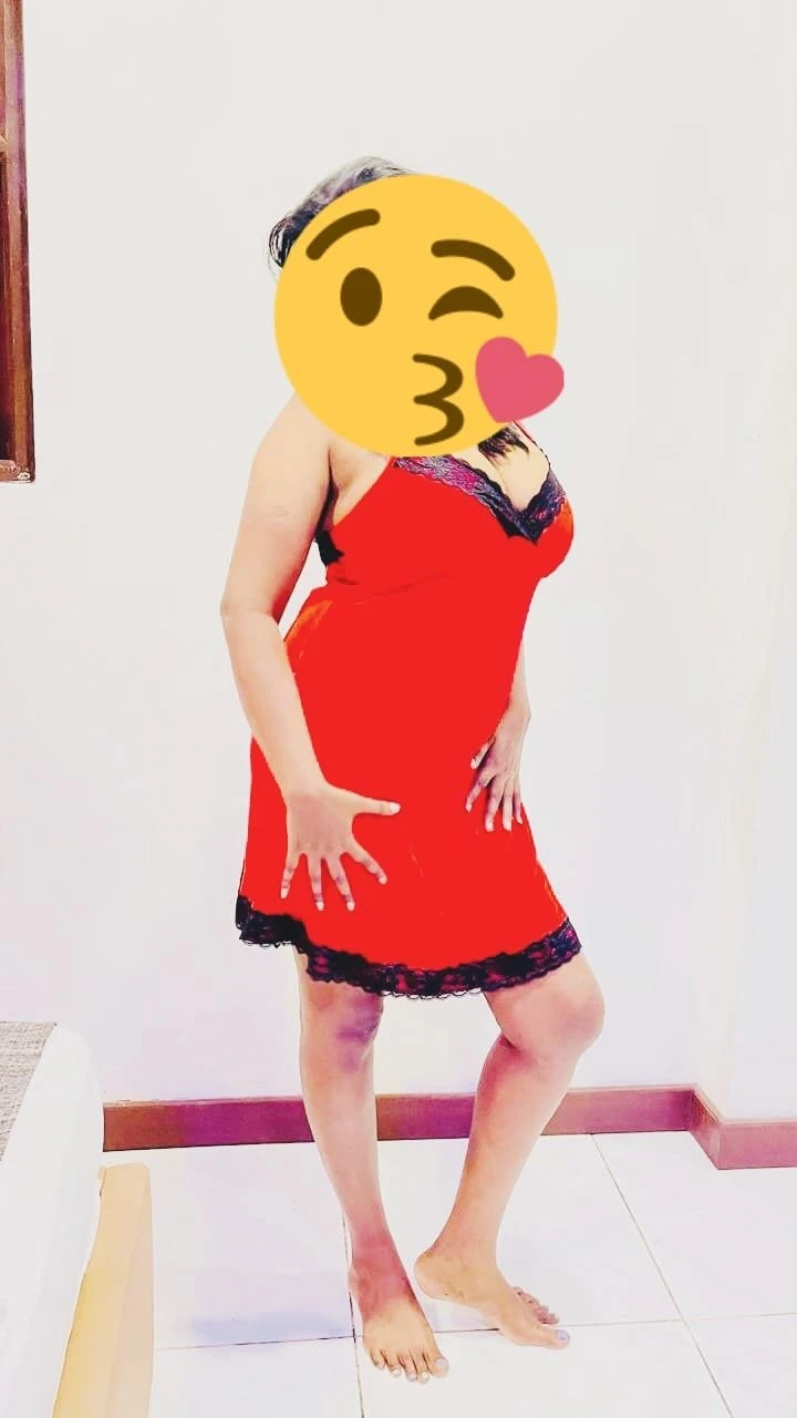 cam with toys, linger/ bi sex/ misterss/ – Sri Lankan escort in Colombo — 17 / 21