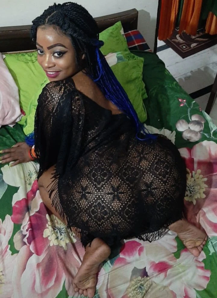 Charm Princess – Kenyan escort in New Delhi — 1 / 15