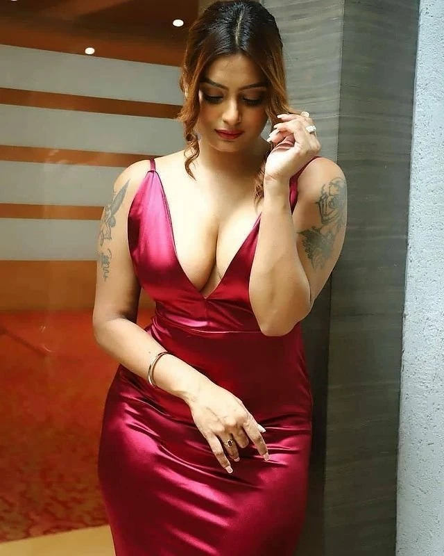 Guwahti 𝘾𝘼𝙎𝙃 𝙊𝙉 𝘿𝙀𝙇𝙄𝙑𝙀𝙍𝙔 – Indian escort in Guwahati — 2 / 6
